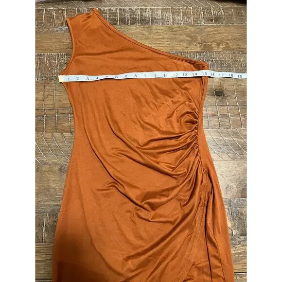 One-Shoulder Dress Bodycon Silhouette Med Ruched Side Asymmetrical Wrap-Style - Picture 5 of 9